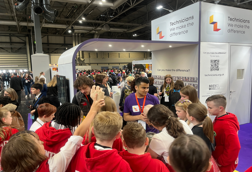 Students meeting employees at the New Scientist Live event